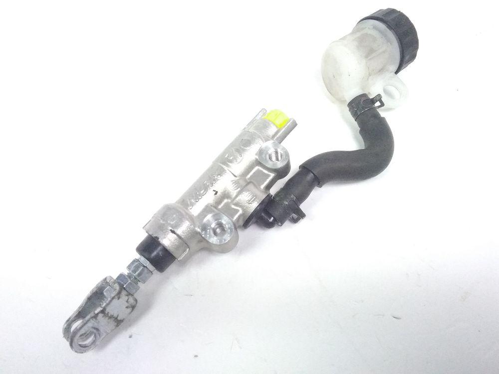 Maitre cylindre frein ar complet