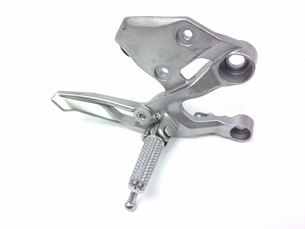 PLATINE AVANT DROITE COMPLETE