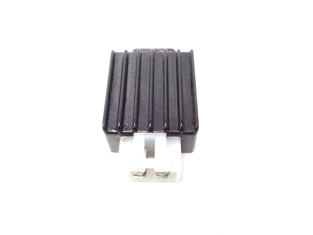 REGULATEUR DE TENSION