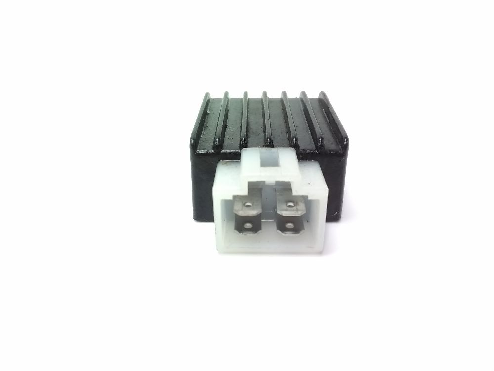 REGULATEUR DE TENSION
