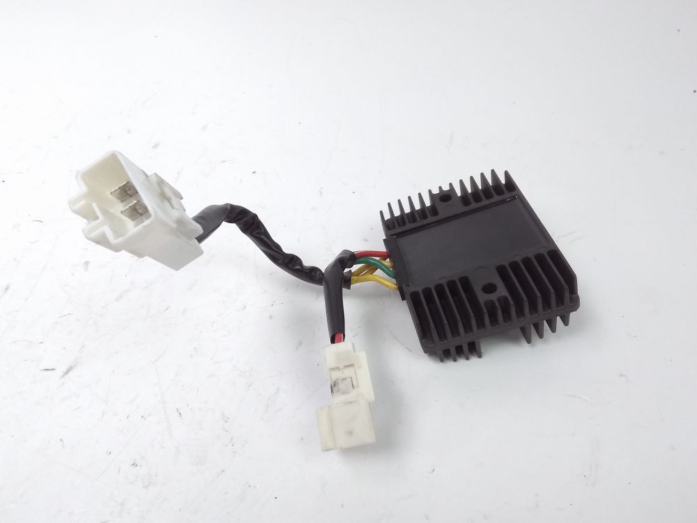 REGULATEUR DE TENSION