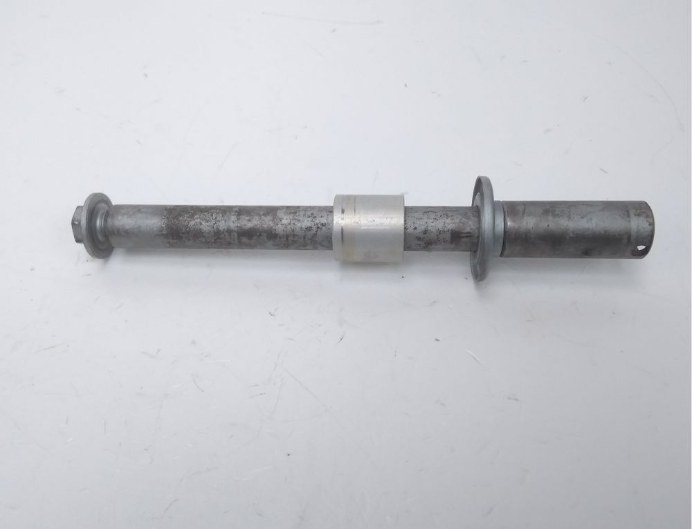 AXE DE ROUE AVANT