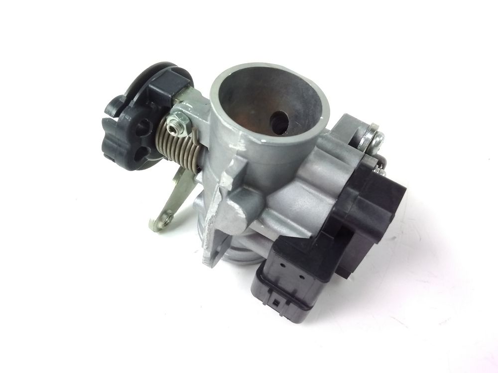 Corps d'injection gauche