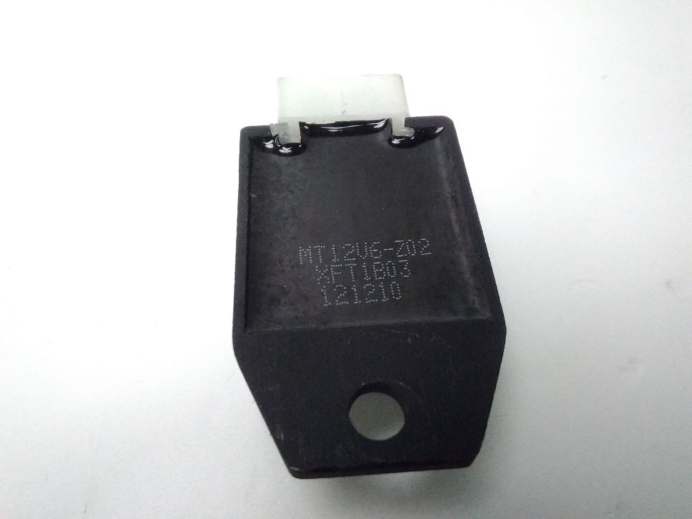 REGULATEUR DE TENSION