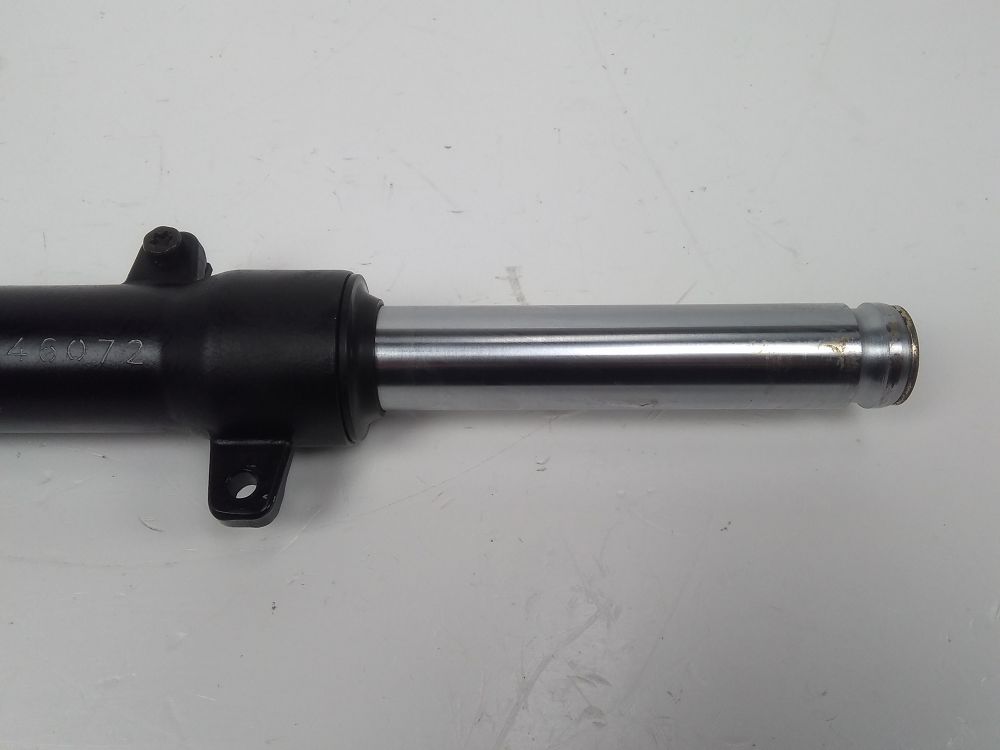 TUBE DE FOURCHE GAUCHE