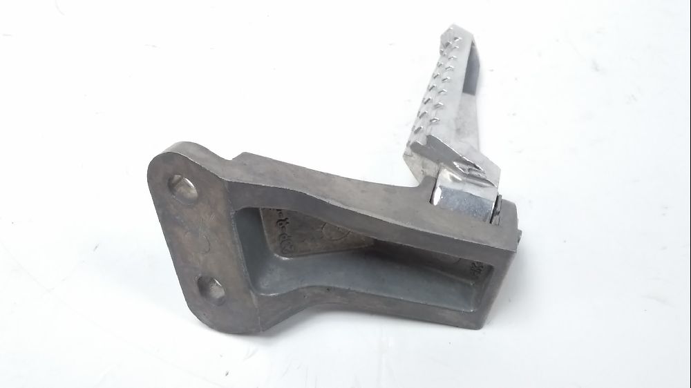 PLATINE ARRIERE DROITE COMPLETE