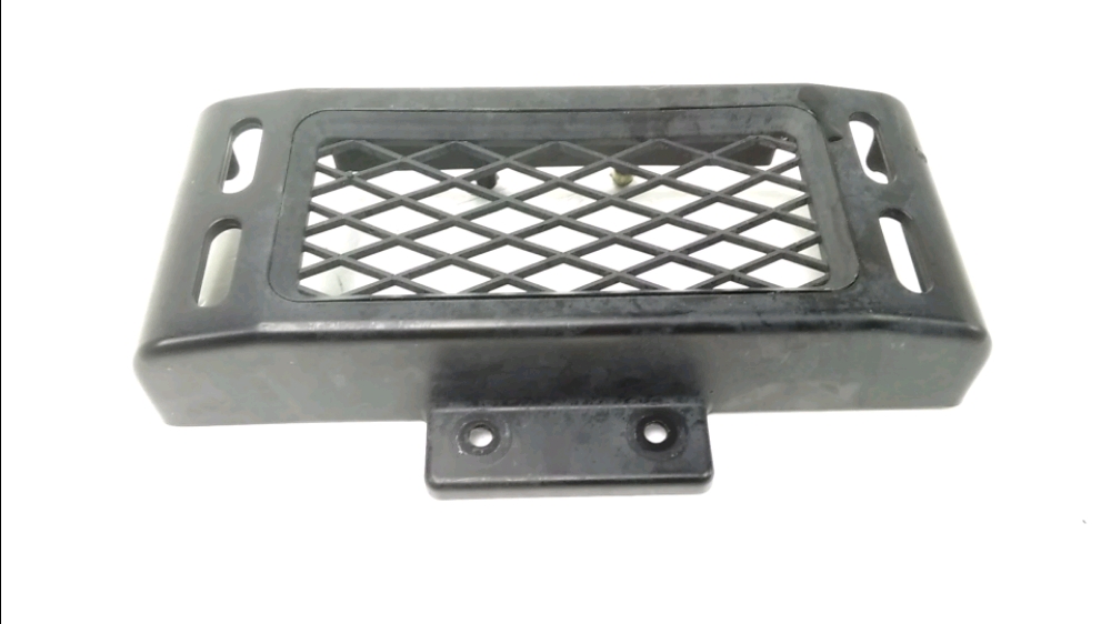 GRILLE DE RADIATEUR