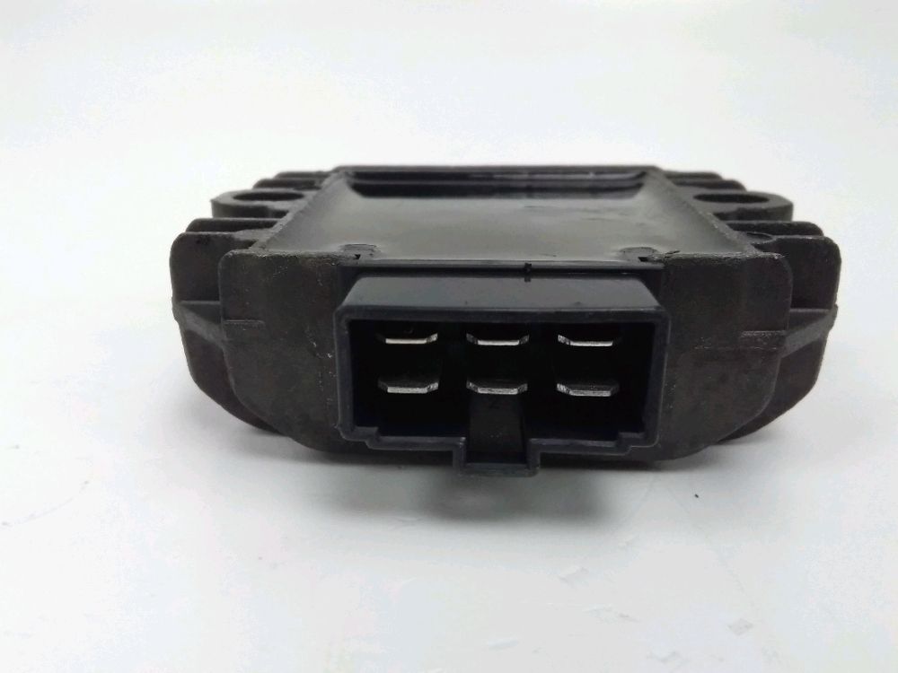 REGULATEUR DE TENSION