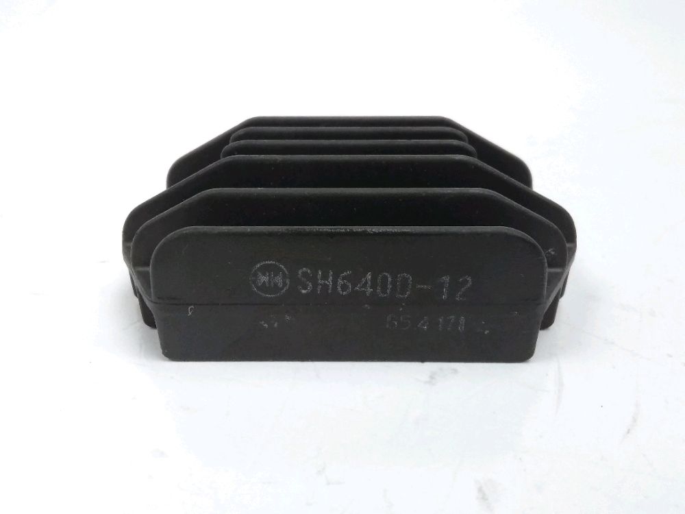 REGULATEUR DE TENSION