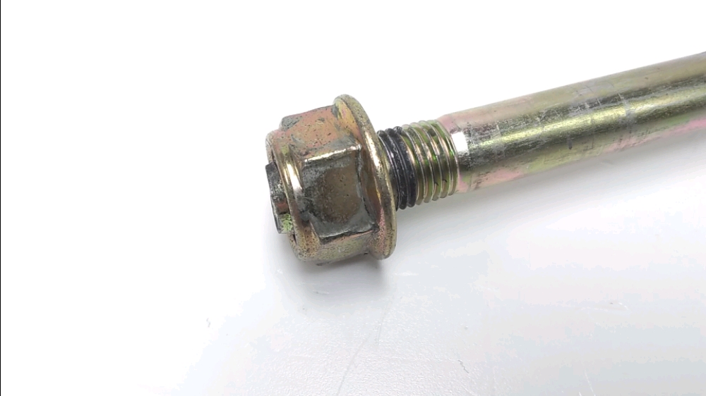 AXE DE ROUE AVANT