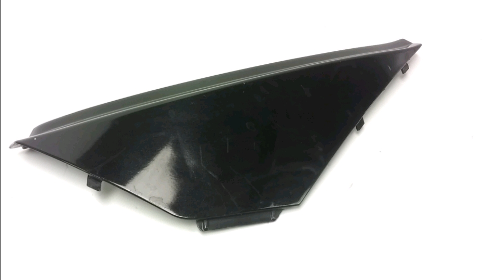 CACHE LATERAL GAUCHE