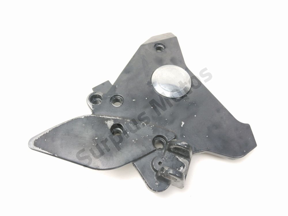 PLATINE AVANT DROITE