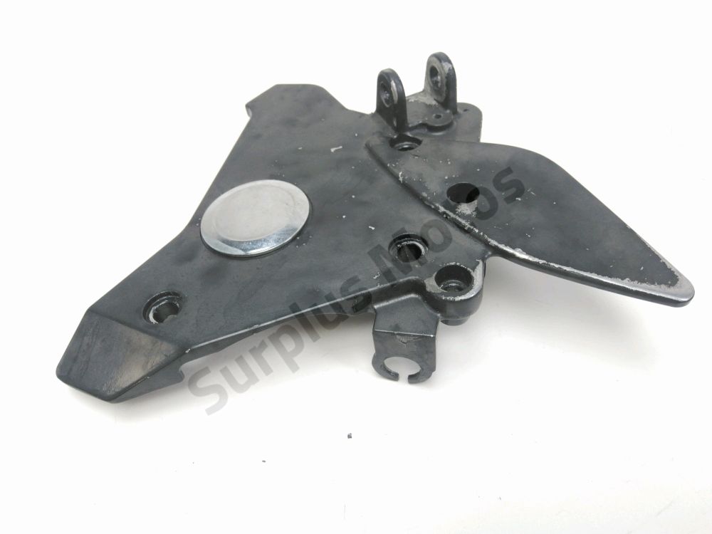 PLATINE AVANT DROITE