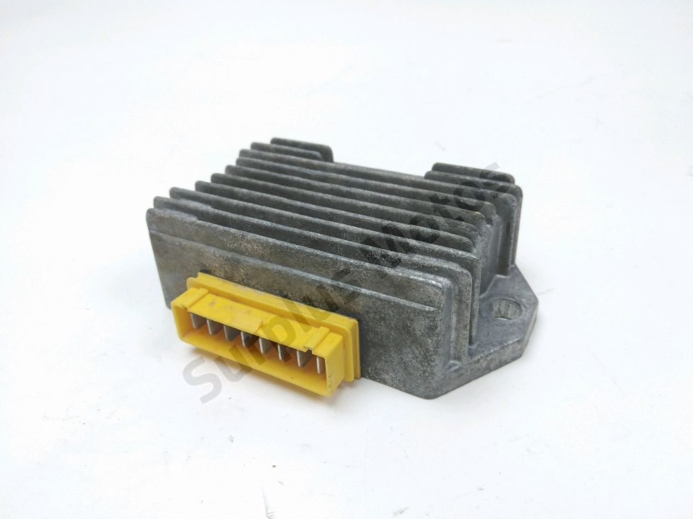 REGULATEUR DE TENSION