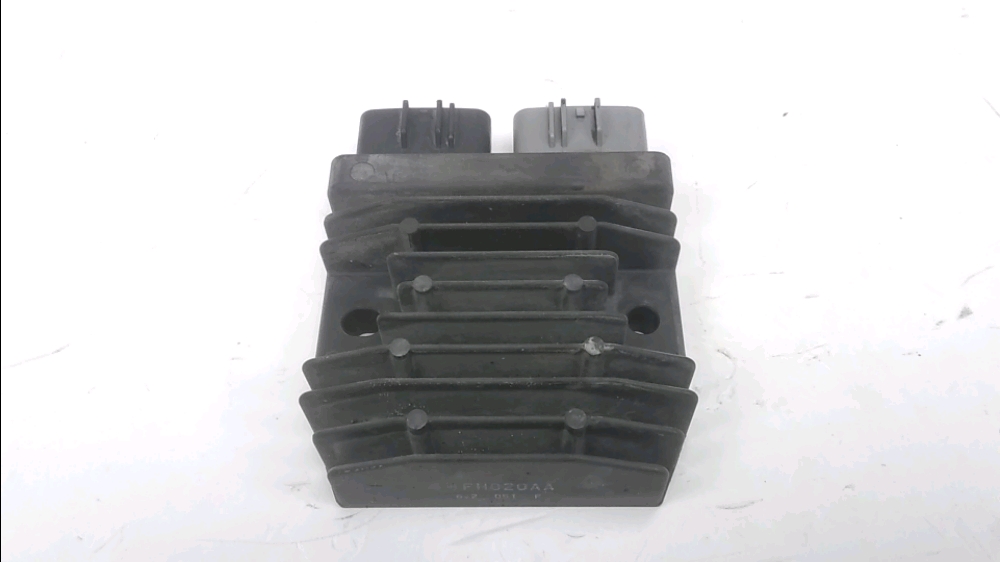 REGULATEUR DE TENSION