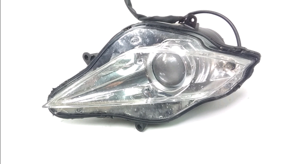 Optique avant gauche