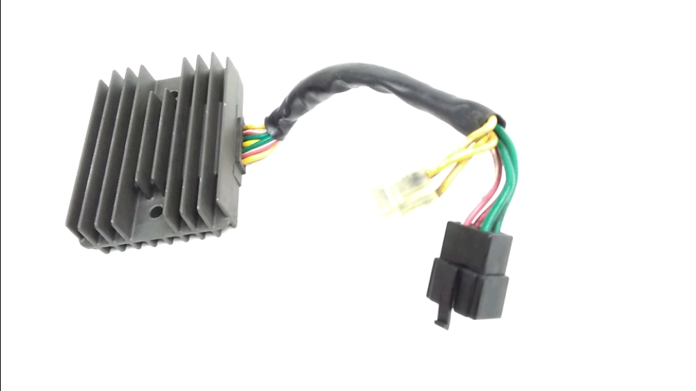 REGULATEUR DE TENSION
