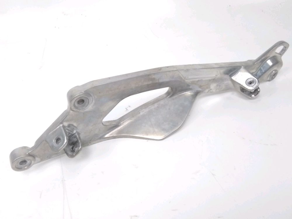 PLATINE AVANT GAUCHE