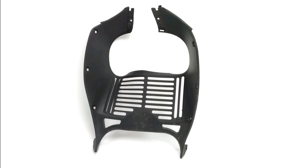 GRILLE DE RADIATEUR