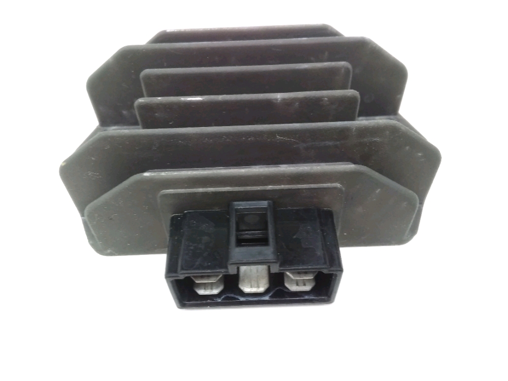 REGULATEUR DE TENSION