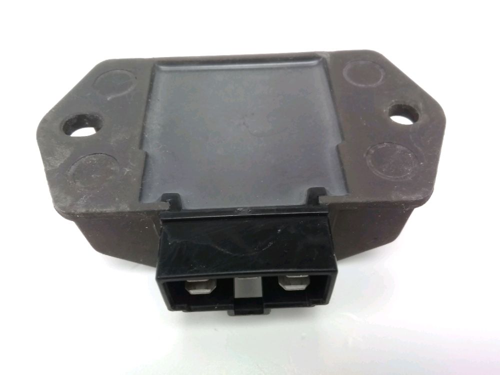 REGULATEUR DE TENSION