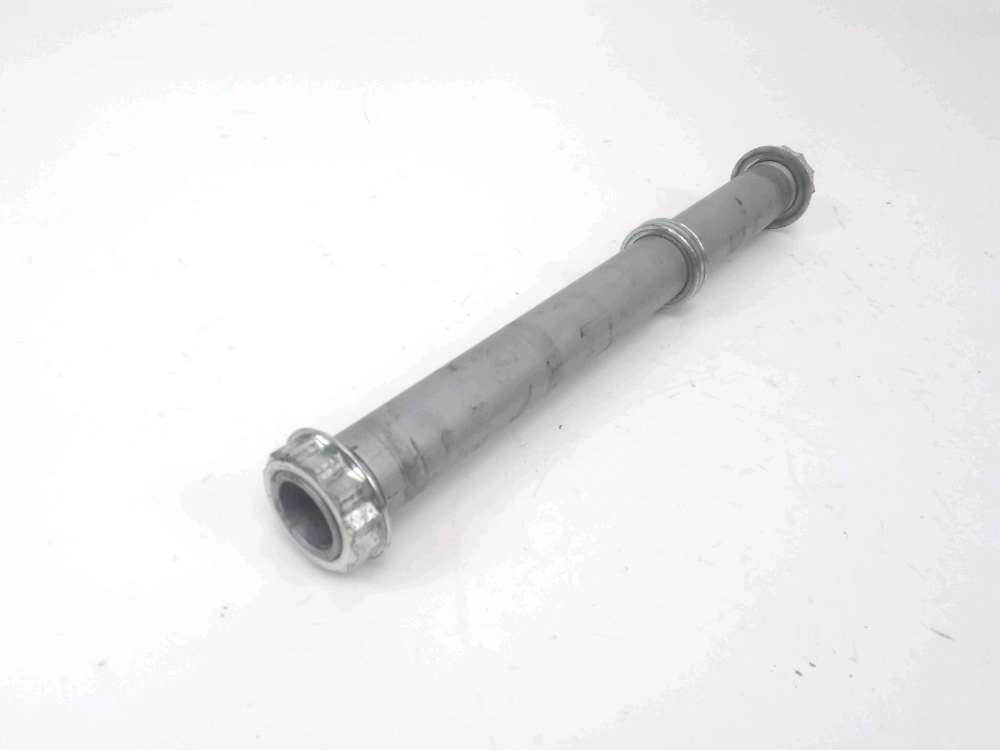 AXE DE ROUE ARRIERE