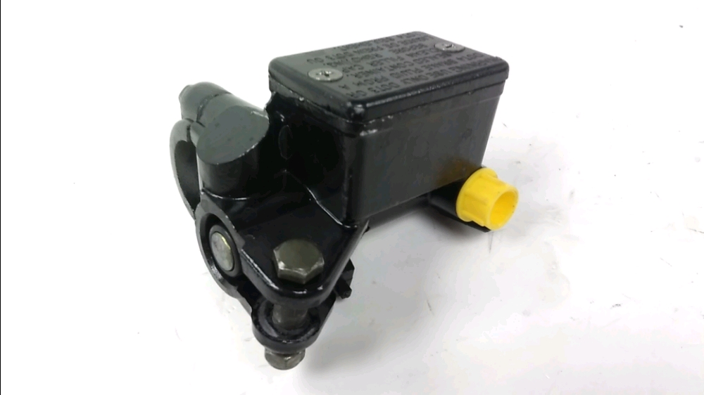 Maitre cylindre frein av complet