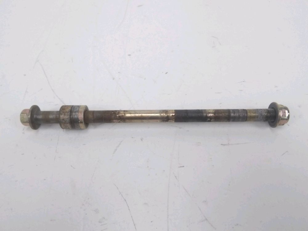 Axe de roue avant