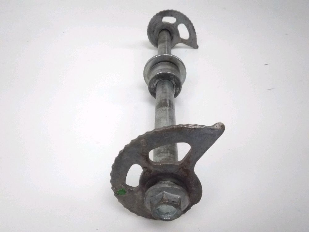 AXE DE ROUE ARRIERE