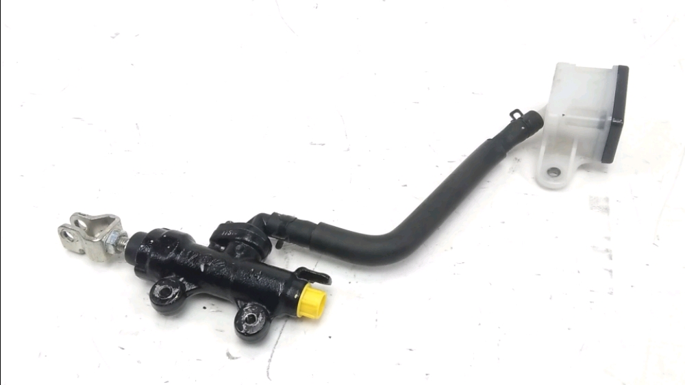 Maitre cylindre frein ar complet