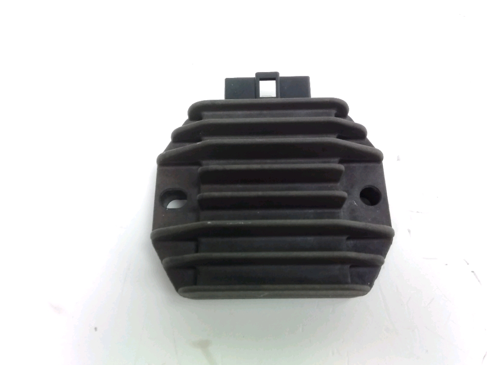 REGULATEUR DE TENSION