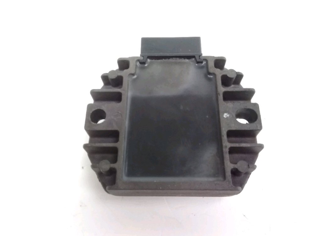 REGULATEUR DE TENSION