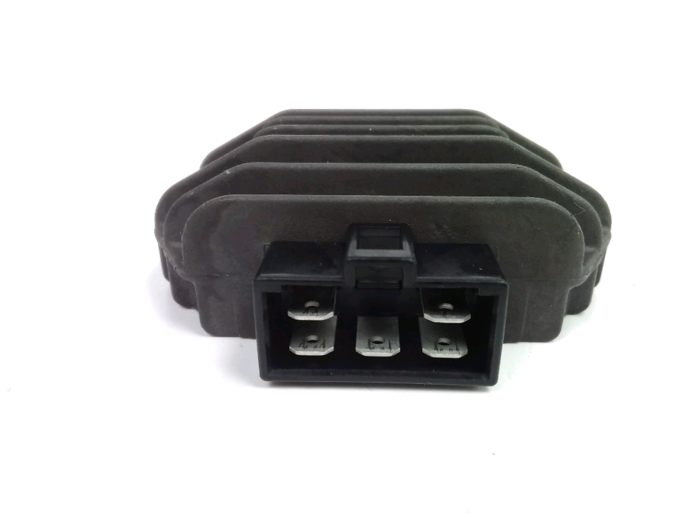 REGULATEUR DE TENSION