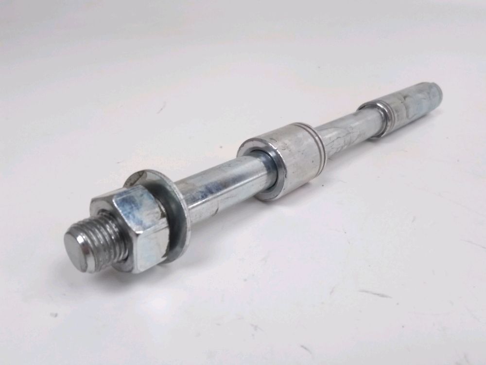 AXE DE ROUE AVANT
