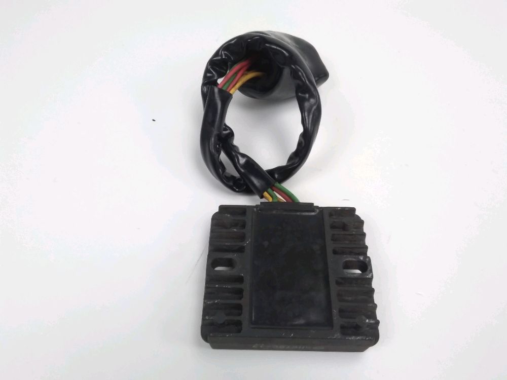 REGULATEUR DE TENSION