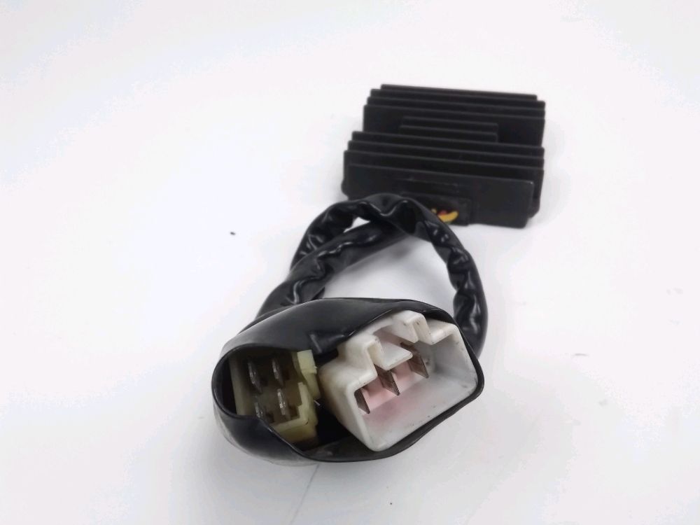 REGULATEUR DE TENSION