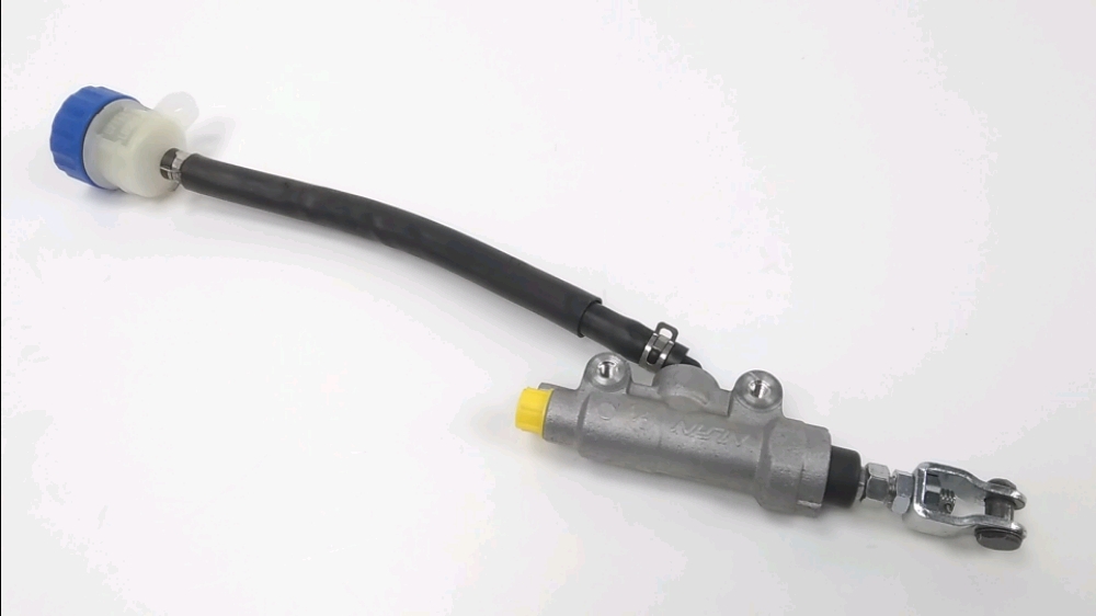 Maitre cylindre frein ar complet