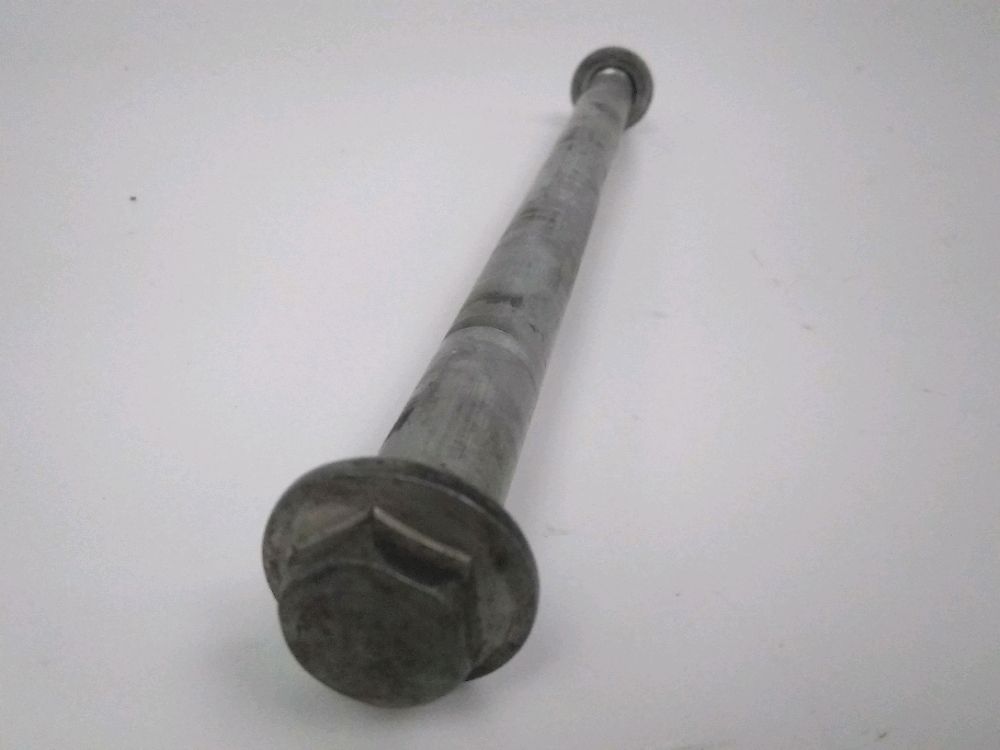 Axe de roue avant