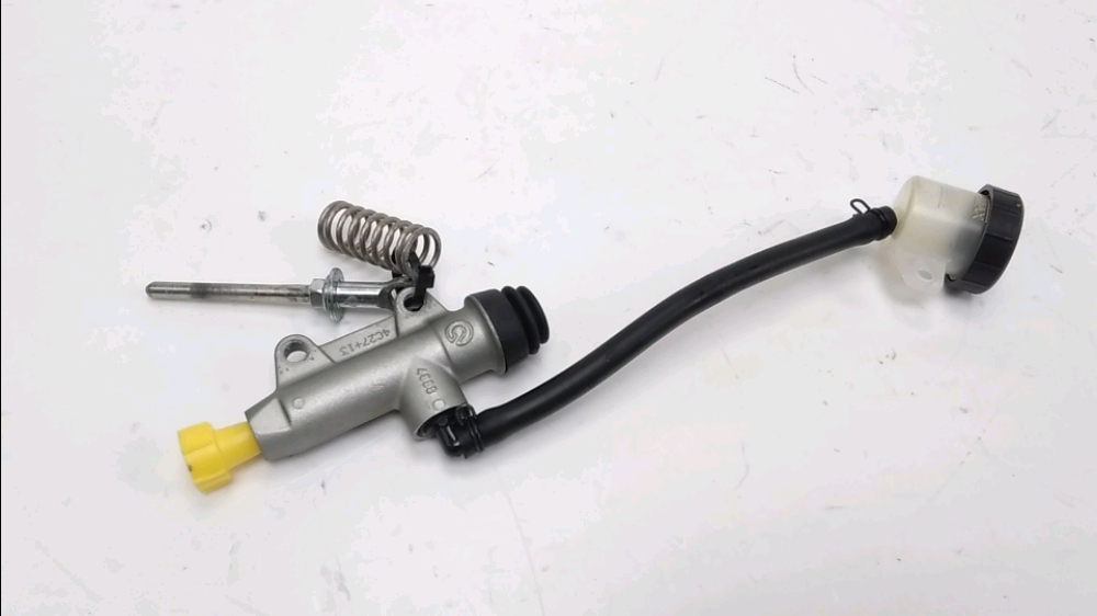 Maitre cylindre frein ar complet