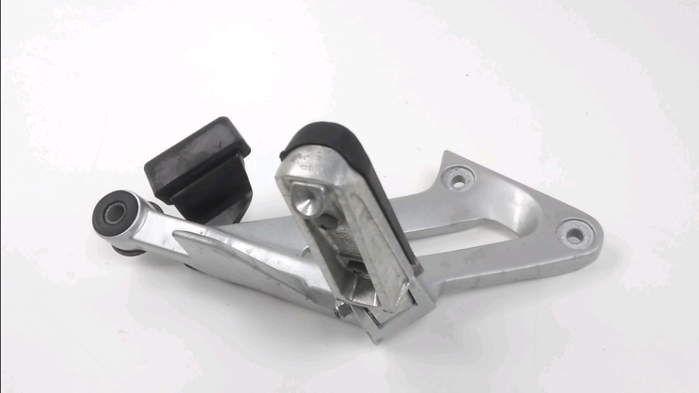 PLATINE ET REPOSE PIEDS ARRIERE DROIT