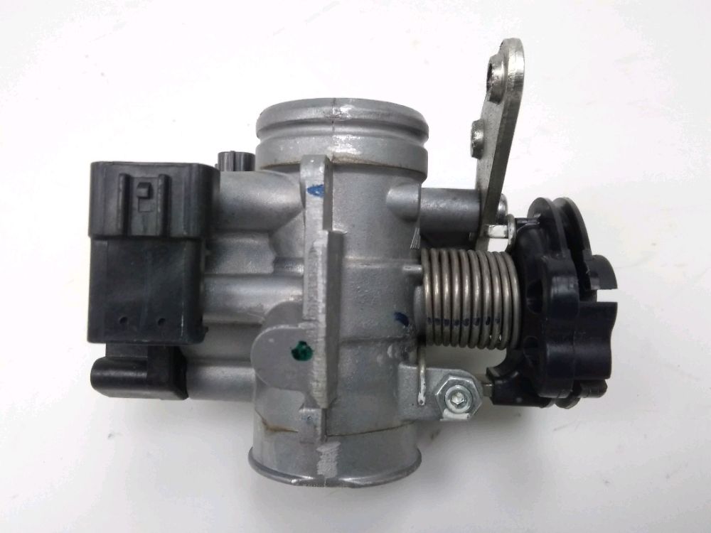 CORPS D'INJECTION GAUCHE