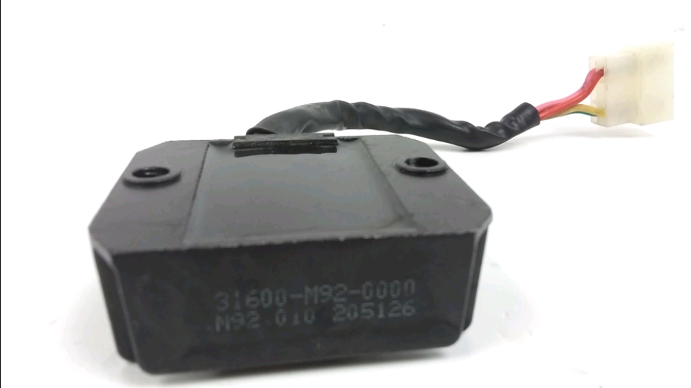 REGULATEUR DE TENSION