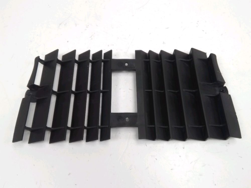 GRILLE DE RADIATEUR