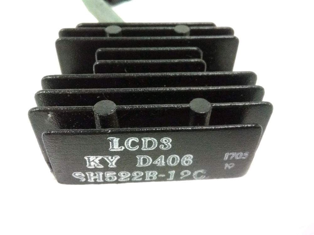 REGULATEUR DE TENSION