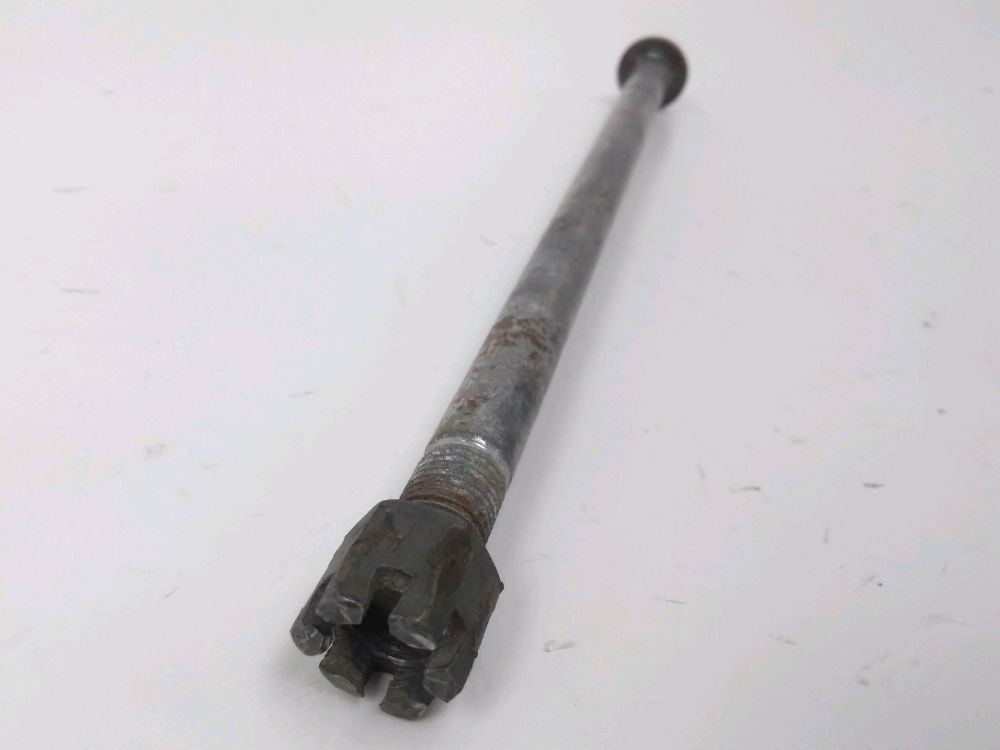 AXE DE ROUE AVANT
