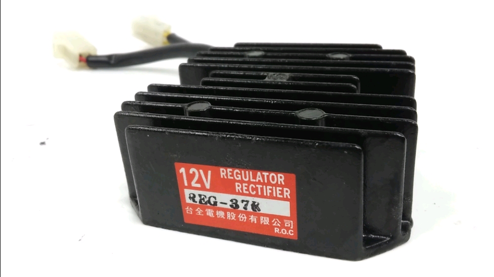 REGULATEUR DE TENSION