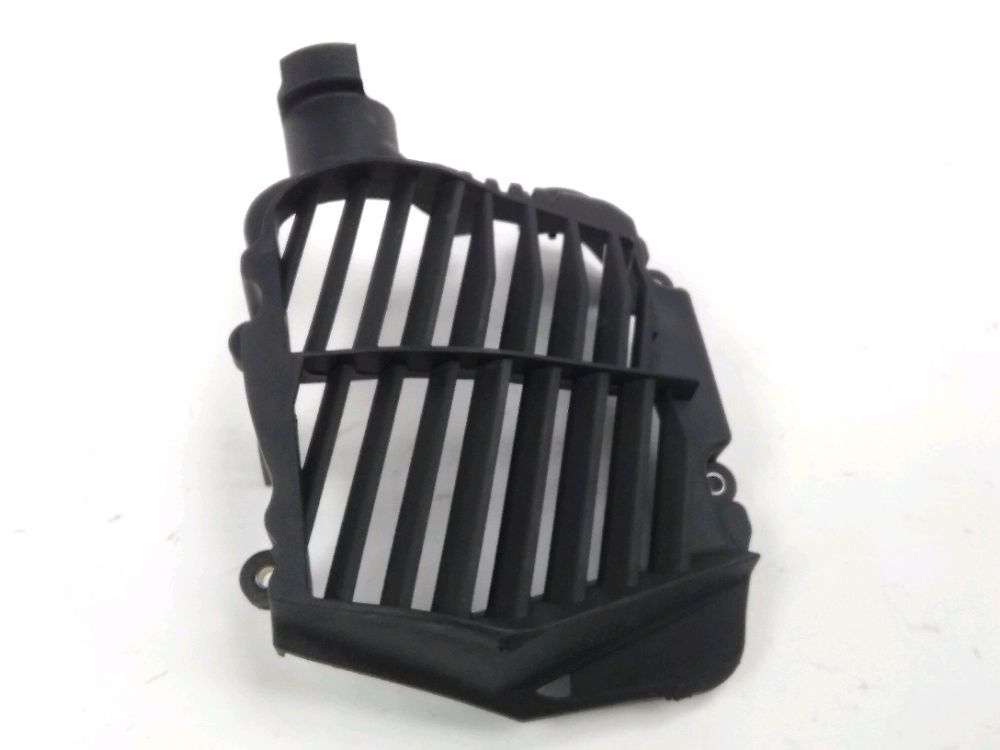 GRILLE DE RADIATEUR