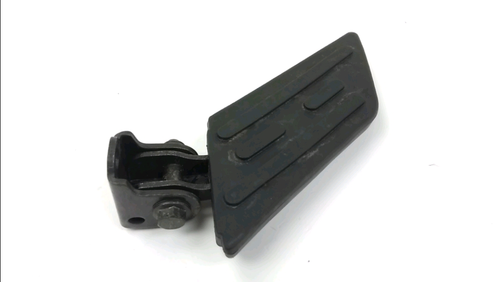 Repose pieds arriere droit