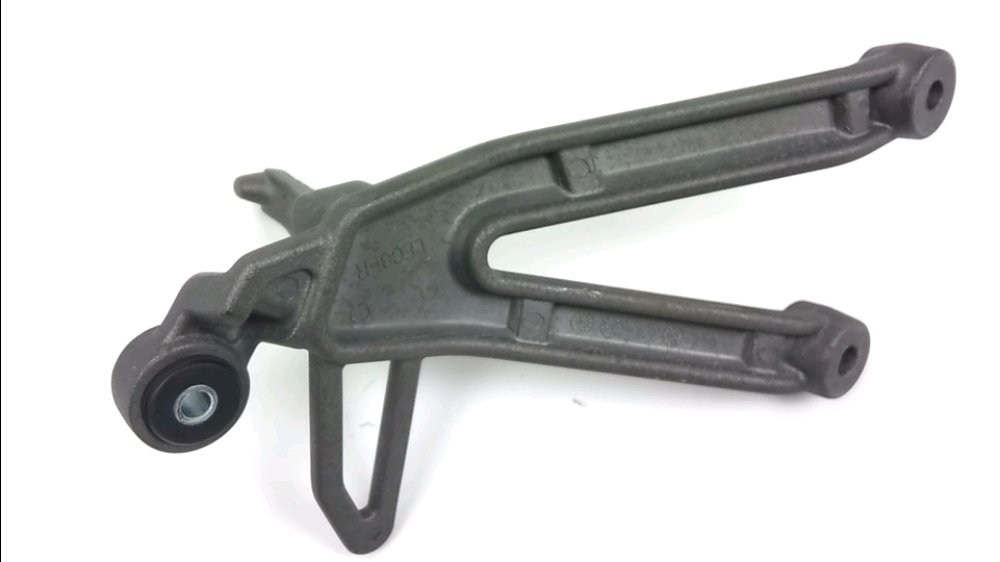 PLATINE ET REPOSE PIEDS ARRIERE DROIT