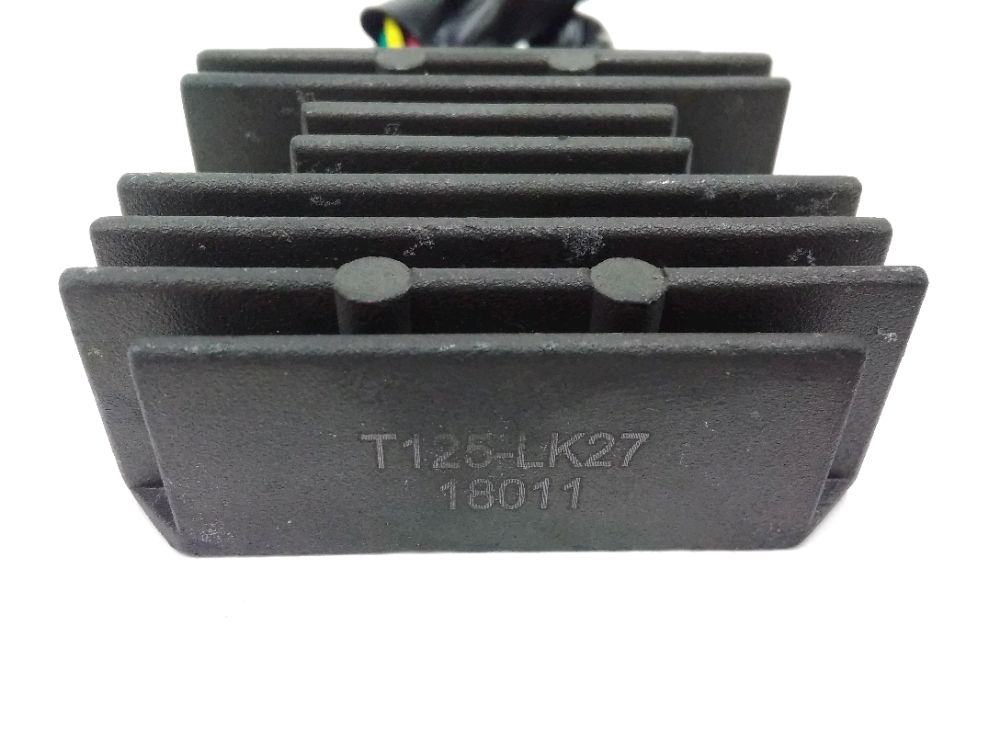 REGULATEUR DE TENSION